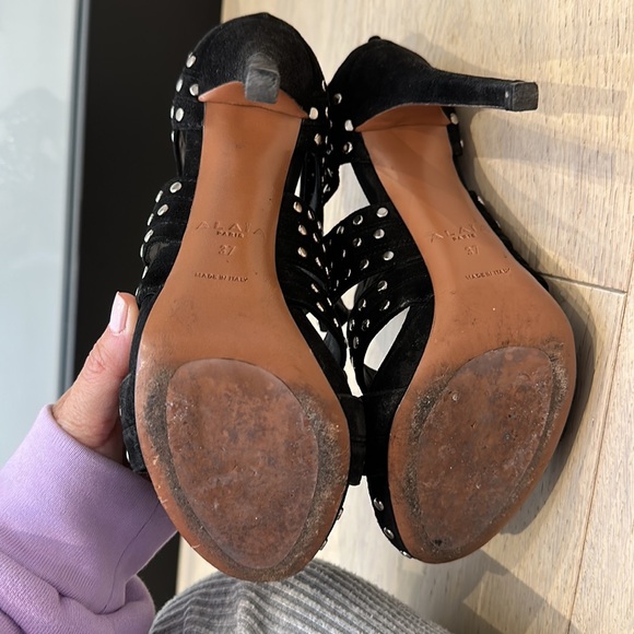 Alaia studded suede heels - Picture 7 of 7